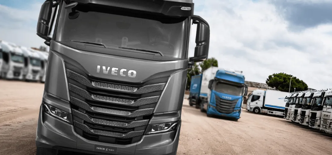 Trattore stradale IVECO S-Way della flotta Luna Trasporti nel piazzale