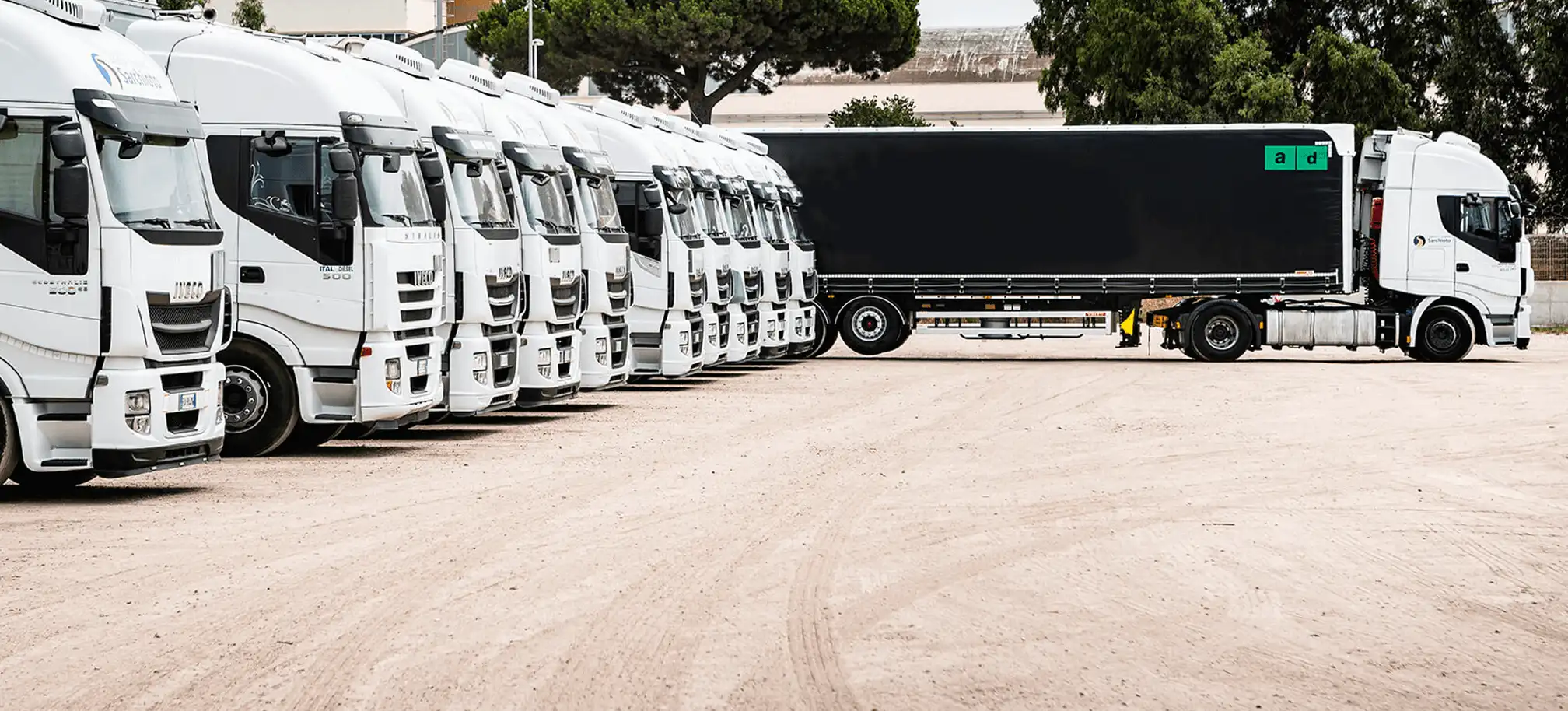 Il piazzale del parcheggio per mezzi pesanti di Anzio