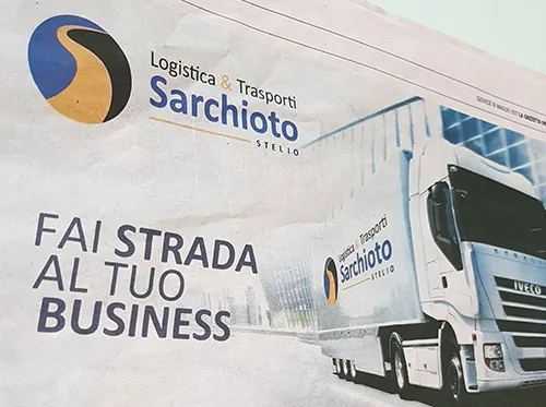Banner led con il marchio Luna Trasporti a bordo campo